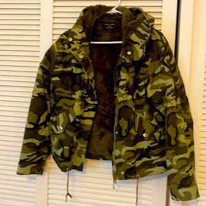 Camo warm , fashionable coat by Love Tree. Purchased in a boutique. Size small.